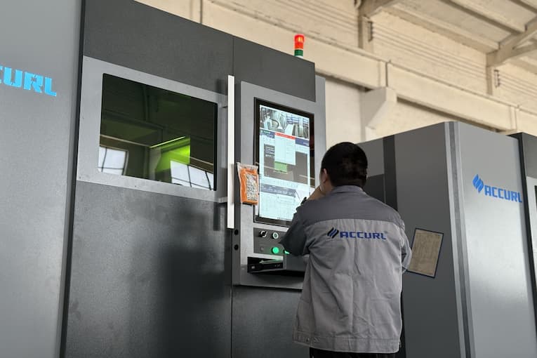 Chez Accurl, bénéficiez d'un service exceptionnel et d'une technologie de pointe. La satisfaction client est au cœur de notre activité.
